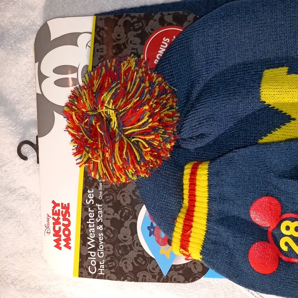 DISNEY MICKEY MOUSE HAT, GLOVES, & SCARF - Picture 2 of 3
